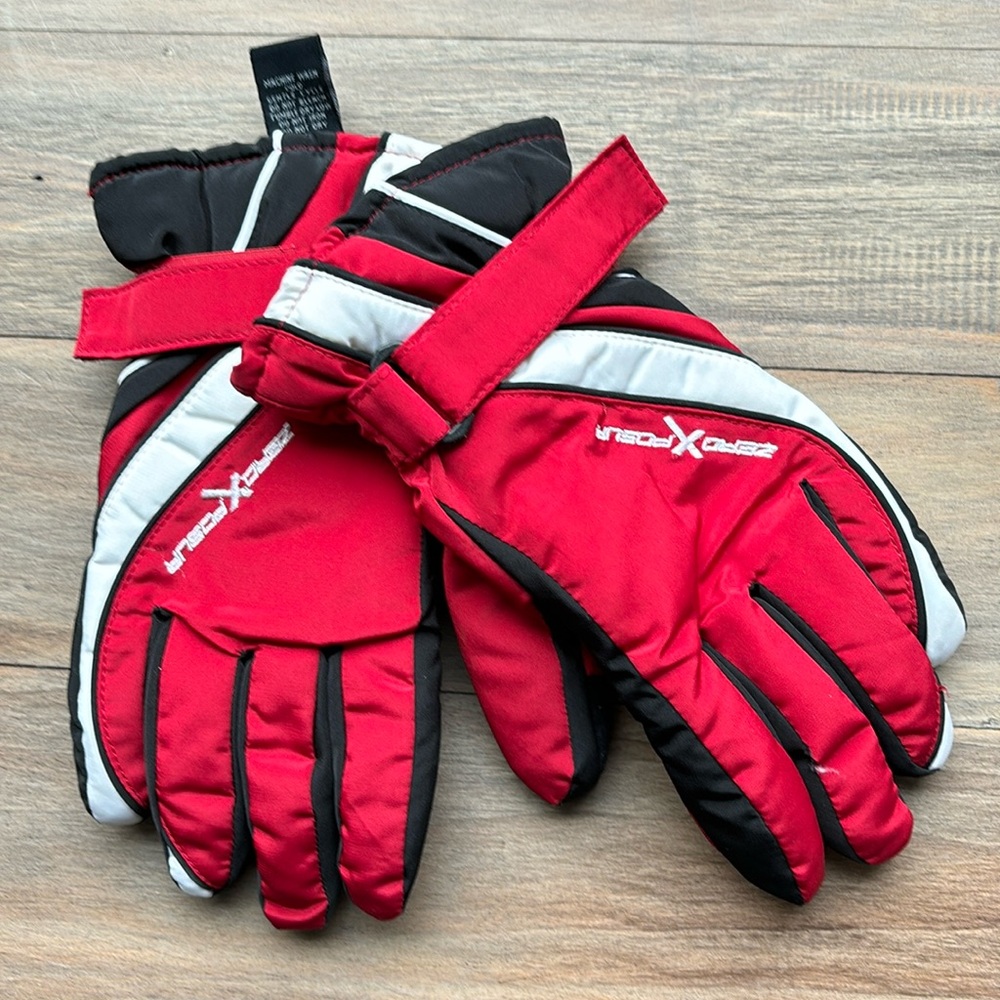 Winter sport gloves Thinsulate insulation